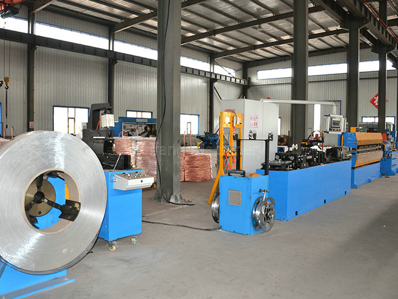 金屬護（hù）套焊（hàn）接軋紋機